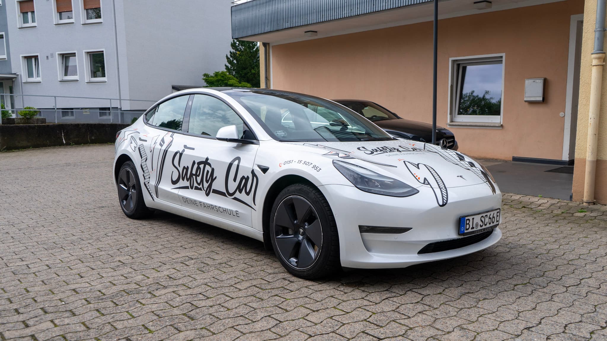 Praktische Übung im Fahrzeug